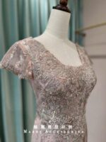 粉嫩緹花碎珠魚尾媽媽禮服