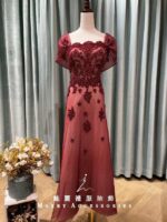 櫻桃紅雪紡飄袖珠花媽媽禮服