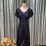 藏藍花紋刺繡飄飄袖短媽媽禮服