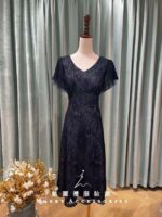 藏藍花紋刺繡飄飄袖短媽媽禮服