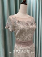 淡粉蕾絲收腰亮片珠花媽媽禮服