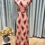 櫻花粉花葉刺繡旗袍媽媽禮服