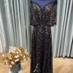 藏藍蕾絲鑽石領金蔥花紋斗篷媽媽禮服