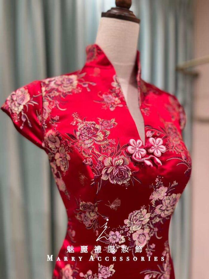 紅寶石牡丹花立領旗袍媽媽禮服