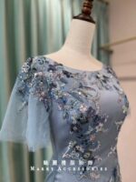 霧藍絲絨彩片花葉媽媽禮服