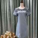 水藍絲絨刺繡花短媽媽禮服