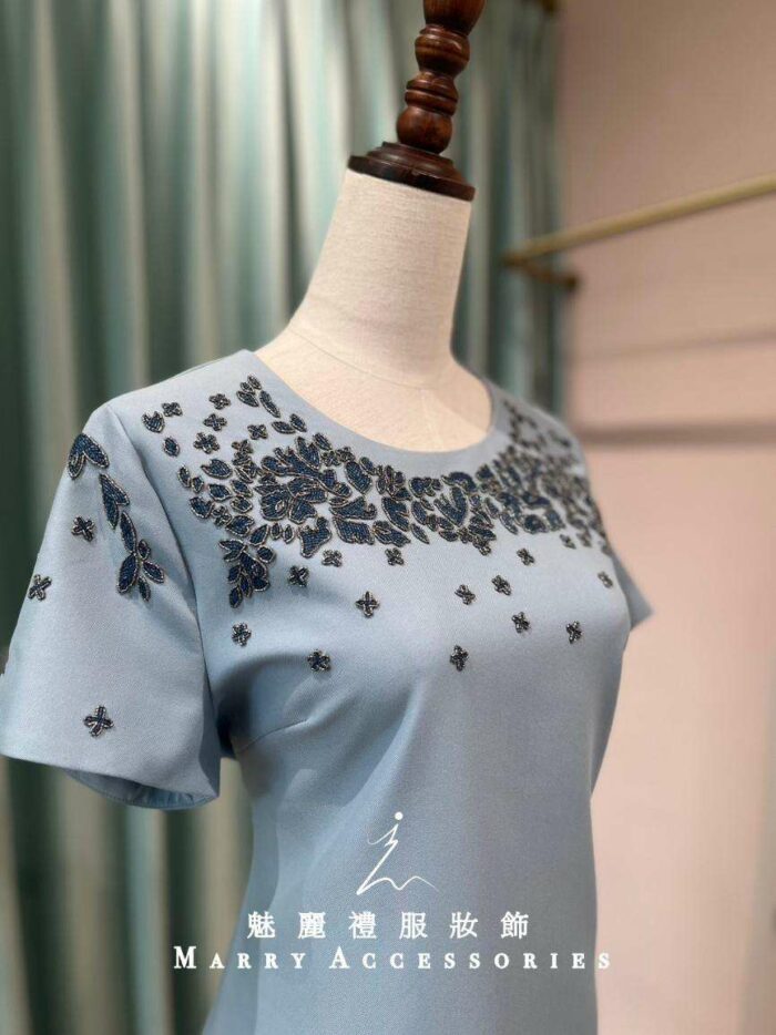 水藍絲絨刺繡花短媽媽禮服 水藍絲絨刺繡花短媽媽禮服