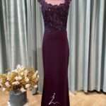 葡萄紫浮雕織花絨面裙媽媽禮服