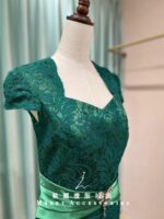 祖母綠鏤空蕾絲緞面收腰媽媽禮服