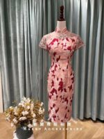 珊瑚粉花瓣蕾絲旗袍媽媽禮服