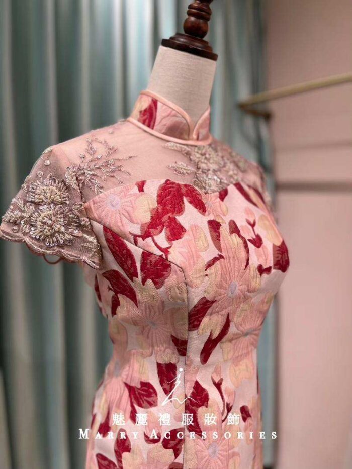 珊瑚粉花瓣蕾絲旗袍媽媽禮服 珊瑚粉花瓣蕾絲旗袍媽媽禮服