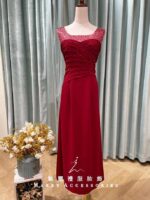 酒紅絲絨抓皺桃心領媽媽禮服