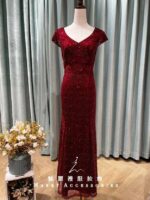 酒紅絲絨滿版亮片魚尾媽媽禮服