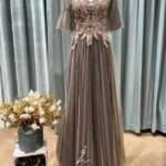 墨綠澎裙刺繡浮雕花媽媽禮服