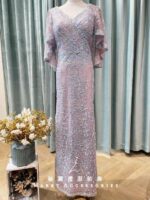 粉藍格紋刺繡細珠飄飄袖媽媽禮服