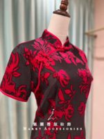 酒紅絨布印花黑底旗袍媽媽禮服