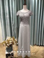 灰白浮雕花葉絲裙媽媽禮服