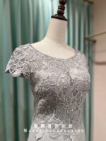 灰白浮雕花葉絲裙媽媽禮服
