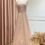 藕粉鏤空水晶排鑽台中媽媽禮服