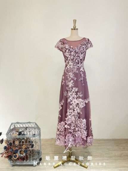 葡萄紫白花藤刺繡禮服