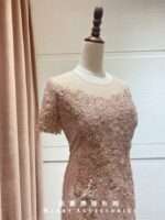 櫻花粉流線刺繡珠花台中媽媽禮服