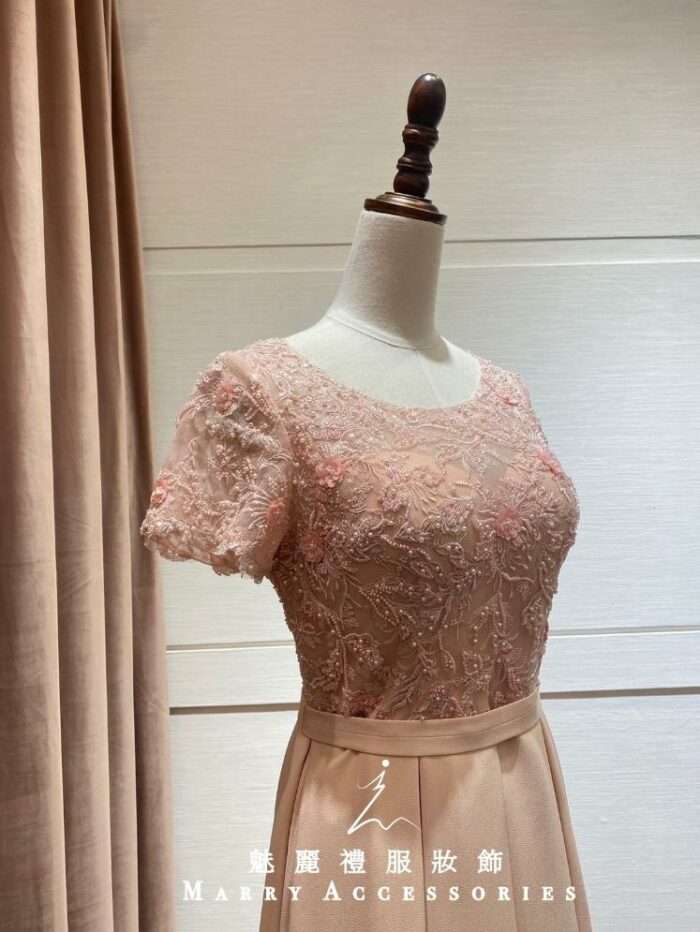 粉嫩立體珠花百褶裙禮服