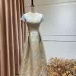 天空藍玫瑰刺繡A字裙台中媽媽禮服