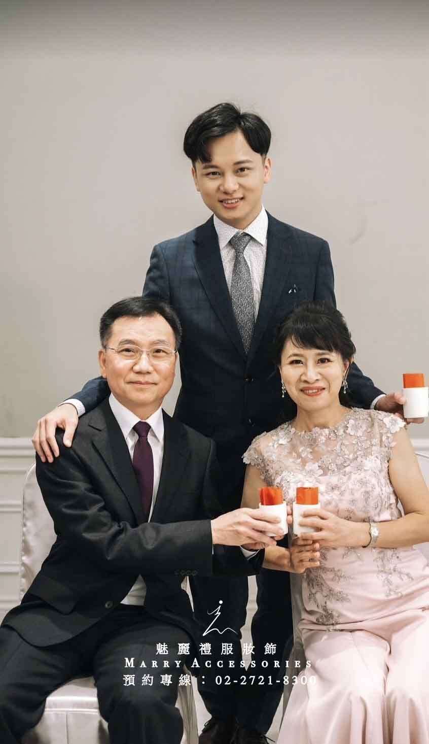粉嫩色雪紡的華麗舞動：立體櫻花點綴婚禮的甜美瞬間
