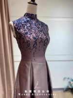 粉紫花葉印花高領百褶裙禮服