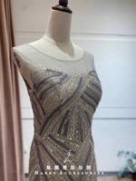 貝殼灰細珠交織排列肩袖禮服