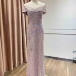 粉紫緹花細珠桃心一字領禮服