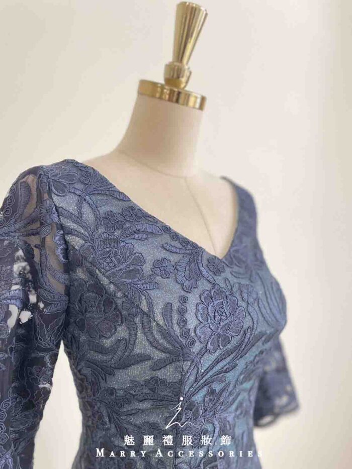 藏藍浮雕蕾絲花紋七分袖禮服