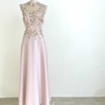 櫻花粉花葉亮片高領緞面禮服