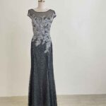 黑灰浮雕織花網格蕾絲魚尾禮服