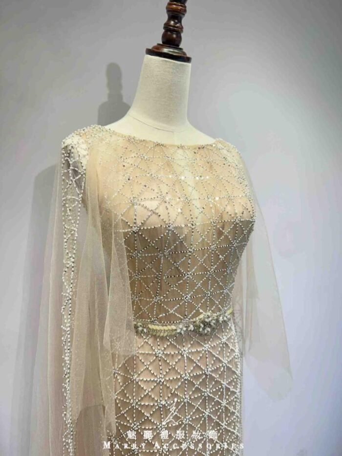 香檳金菱格紋縫珠蕾絲水袖禮服