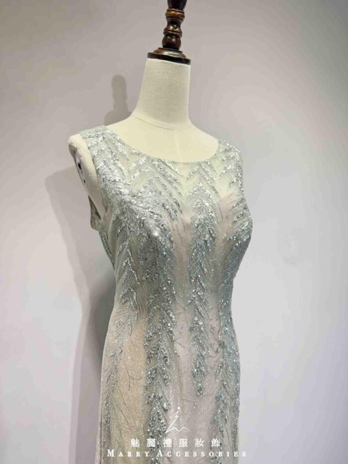 櫻花粉銀蕾絲羽毛亮片刺繡魚尾禮服