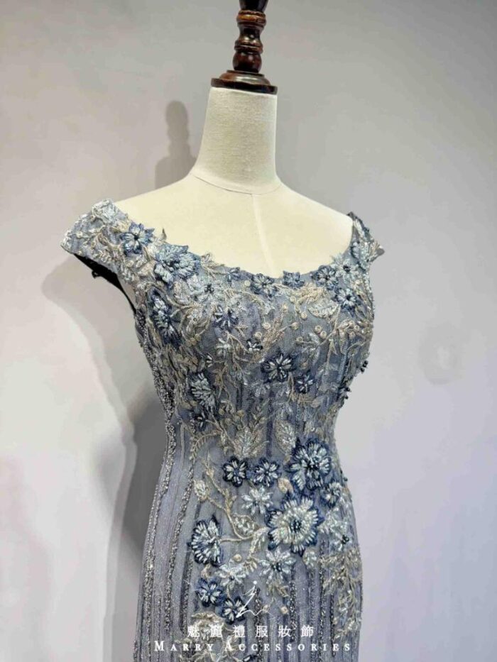 蔚藍繡花流線碎珠卡肩禮服