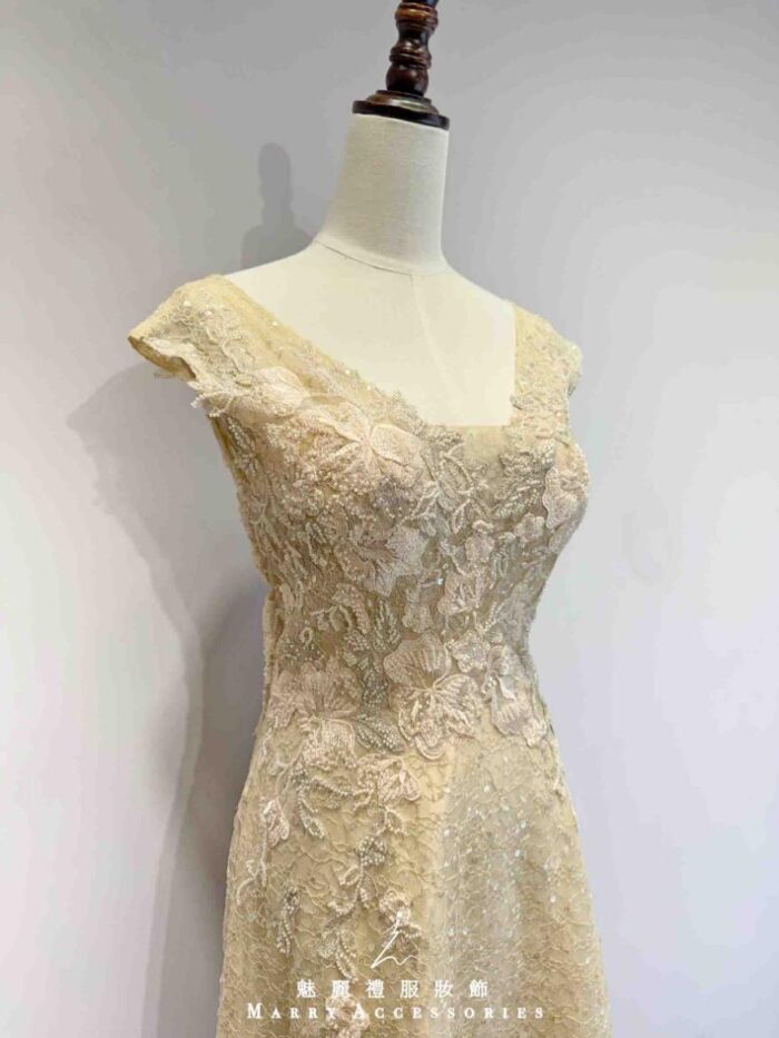 金黃細珠蕾絲織花A字裙禮服