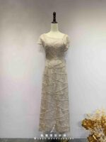 藕粉立體波紋碎鑽斜領禮服