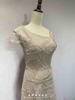 藕粉立體波紋碎鑽斜領禮服