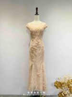 粉橘浮雕花瓣蕾絲魚尾禮服